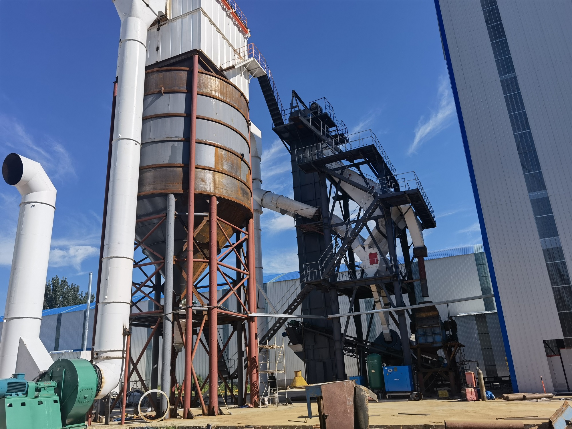 踐行綠色發(fā)展！干法制砂樓助力洗砂廠技改！