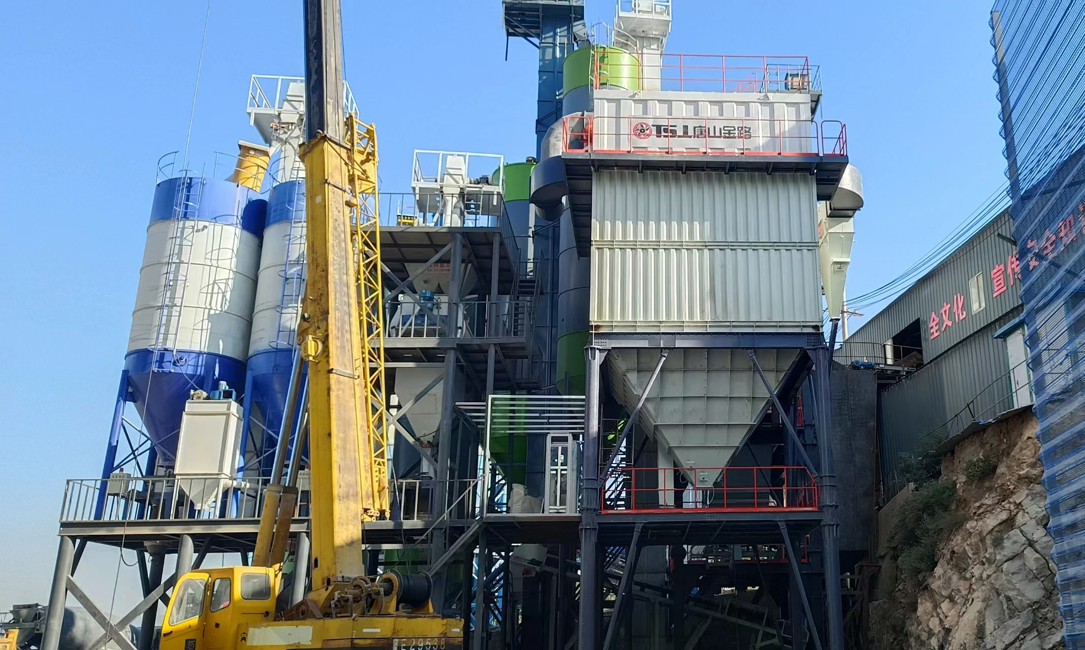 砂石企業(yè)向高質(zhì)量發(fā)展轉(zhuǎn)型，制砂樓向綠色智能化發(fā)展升級